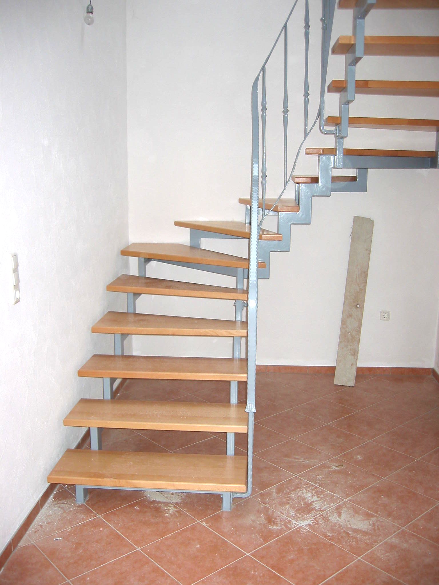 Stahlholmtreppe | Treppenbau Schwarz
